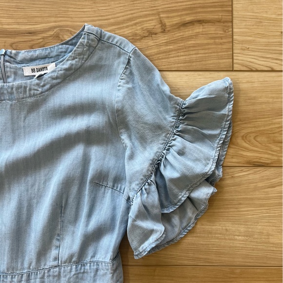 BB Dakota gorgeous Chambray ruffled dress, size 8 - Picture 6 of 6